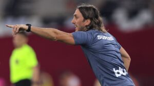 Zubeldía critica pergunta em coletiva.