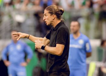 Filipe Luís, treinador do Flamengo