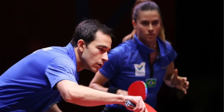 Hugo Calderano e Bruna Takahashi
