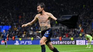 Acerbi comemora gol na semifinal da Champions League