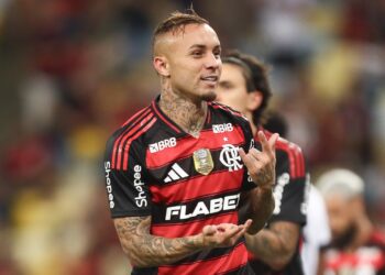 Everton Cebolinha comemora gol do Flamengo