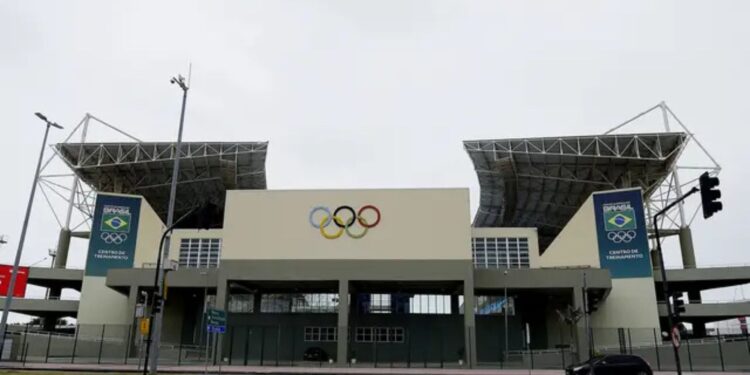 Fachada de sede do Comitê Olímpico Brasileiro (COB)