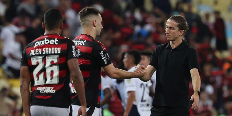 Filipe Luís, treinador do Flamengo