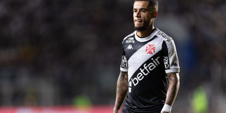 Philippe Coutinho, do Vasco, durante partida contra o Operário-PR