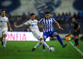 Lance de partida entre CSA e Grêmio