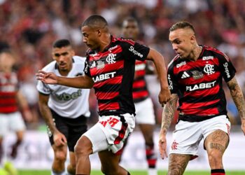 Gerson, do Flamengo, durante partida contra o Botafogo