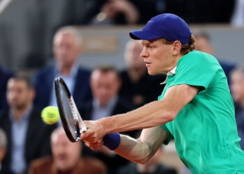 Jannik Sinner, tenista italiano, durante partida contra Arthur Rinderknech