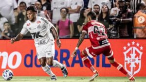 Lance de partida entre Santos e CRB