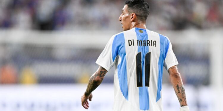 Ángel Di María, da Argentina, durante partida contra o Canadá