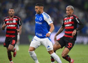 Lance de partida entre Cruzeiro e Flamengo
