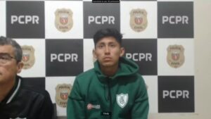 Miguelito, jogador do América-MG, presta depoimento em delegacia
