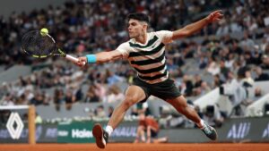 Alcaraz vence em Roland Garros.