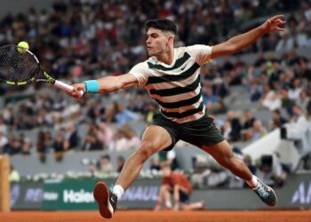 Alcaraz vence em Roland Garros.