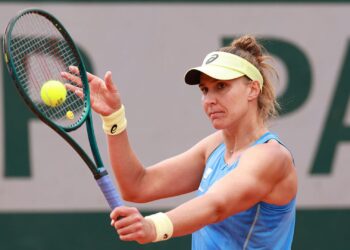 Bia Haddad caiu logo na primeira rodada de Roland Garros