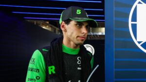 Gabriel Bortoleto, piloto da Sauber na F1.