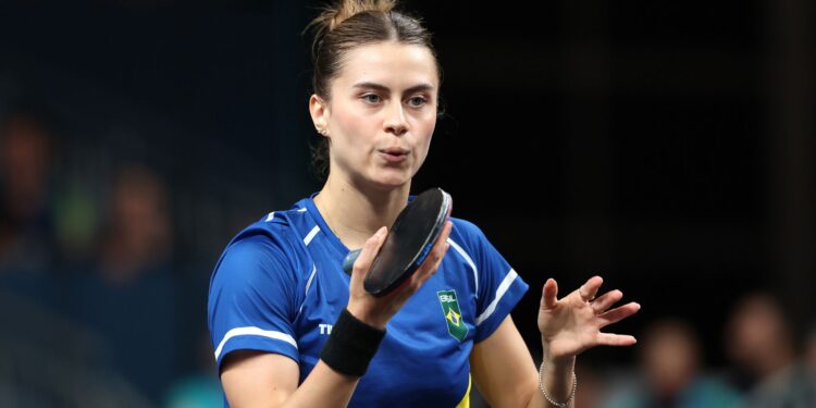 Bruna Takahashi avança no Mundial de Tênis de Mesa.