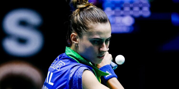Bruna Takahashi, mesa-tenista brasileira.