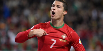 Quanto Cristiano Ronaldo fatura sendo o mais seguido do Instagram