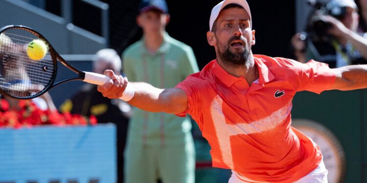 Novak Djokovic vence no Aberto de Genebra.