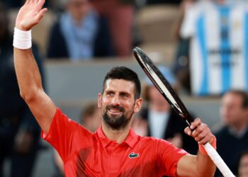 Novak Djokovic briga pelo título de Roland Garros.