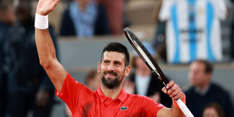 Novak Djokovic briga pelo título de Roland Garros.