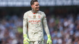 Melhor goleiro do mundo em 2025 será revelado em breve! Quem está na disputa?
