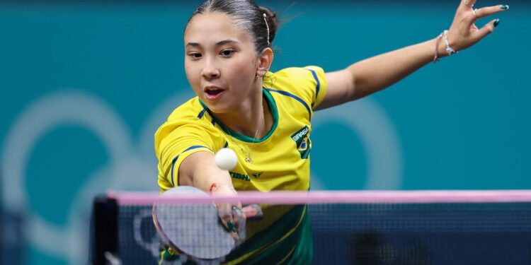 Giulia Takahashi no Mundial de Tênis de Mesa em Doha.
