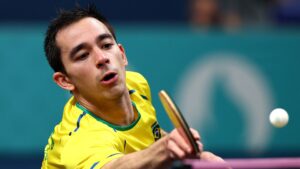 Hugo Calderano vence mais uma no Mundial.