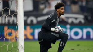 Hugo Souza não gostou nada da atuação do Corinthians