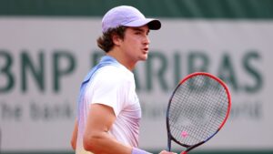 João Fonseca enfrentou Hubert Hurkacz pela primeira rodada de Roland Garros.
