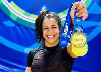 Jaqueline Almeida, multimedalhista no Jiu-Jítsu.