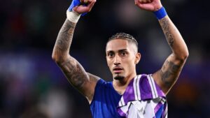 Raphinha, astro do Barcelona e da Seleção Brasileira.