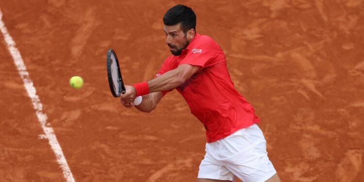 Novak Djokovic vence mais uma em Roland Garros.