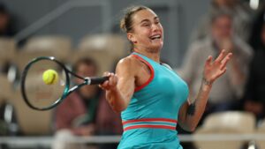 Aryna Sabalenka atropela na estreia de Roland Garros.