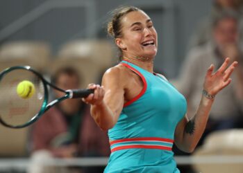 Aryna Sabalenka atropela na estreia de Roland Garros.