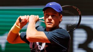 Jannik Sinner nas prévias de Roland Garros.