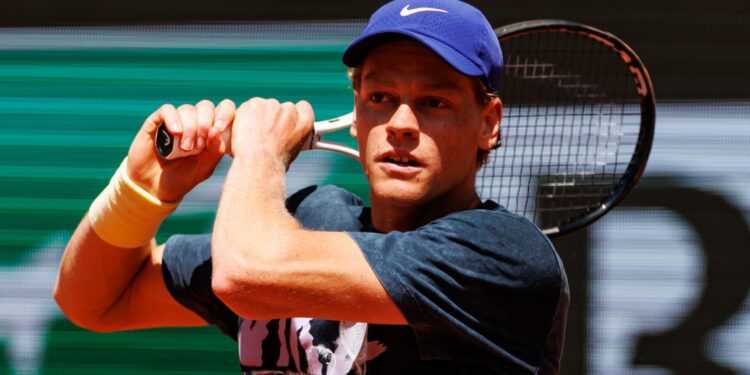 Jannik Sinner nas prévias de Roland Garros.