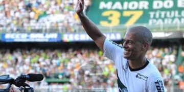 A histórica volta de Alex para o futebol brasileiro