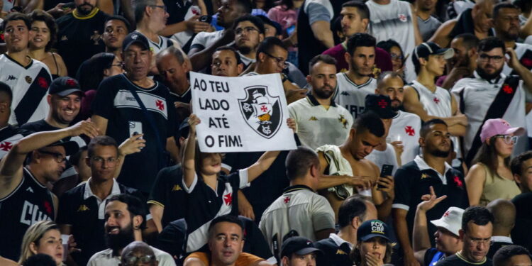 Torcida do Vasco - Por dentro do impacto da transferência de Philippe Coutinho no presente e no futuro do Vasco