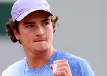 João Fonseca vence em Roland Garros, e web enlouquece.