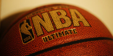 Jovens MVPs da NBA desafiam limites e surpreendem o mundo