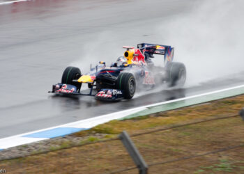 O piloto que mais venceu corridas pela Red Bull