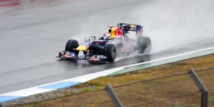 O piloto que mais venceu corridas pela Red Bull
