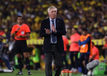 Carlo Ancelotti durante estreia pela Seleção Brasileira