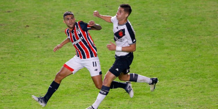 Lance de partida entre Vasco e São Paulo