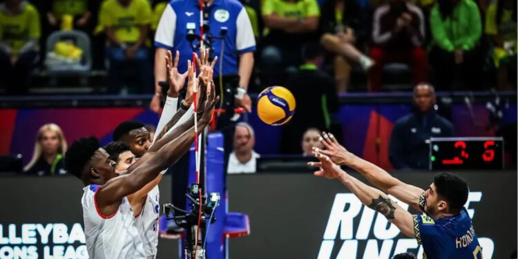 Lance de partida entre Brasil e Cuba, pela VNL