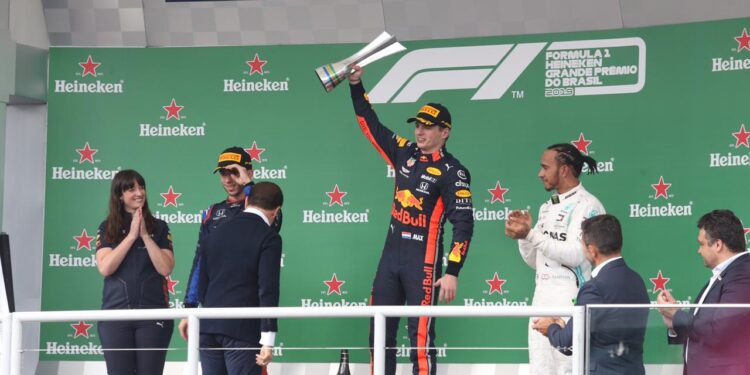 O que as equipes de Fórmula 1 ganham quando vencem um GP?