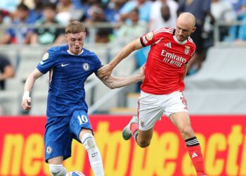 Lance de jogo entre Benfica e Chelsea
