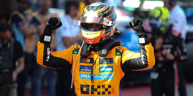 Oscar Piastri, piloto da McLaren, comemora vitória no GP da Espanha