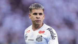 Yeferson Soteldo, do Santos, durante partida contra o Corinthians